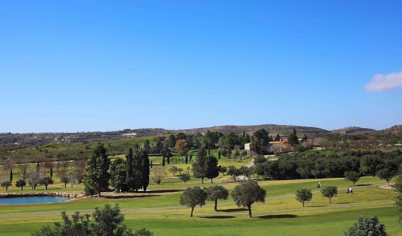 Minthis Resort Tsadha المظهر الخارجي الصورة Golf course in Sotogrande, Spain