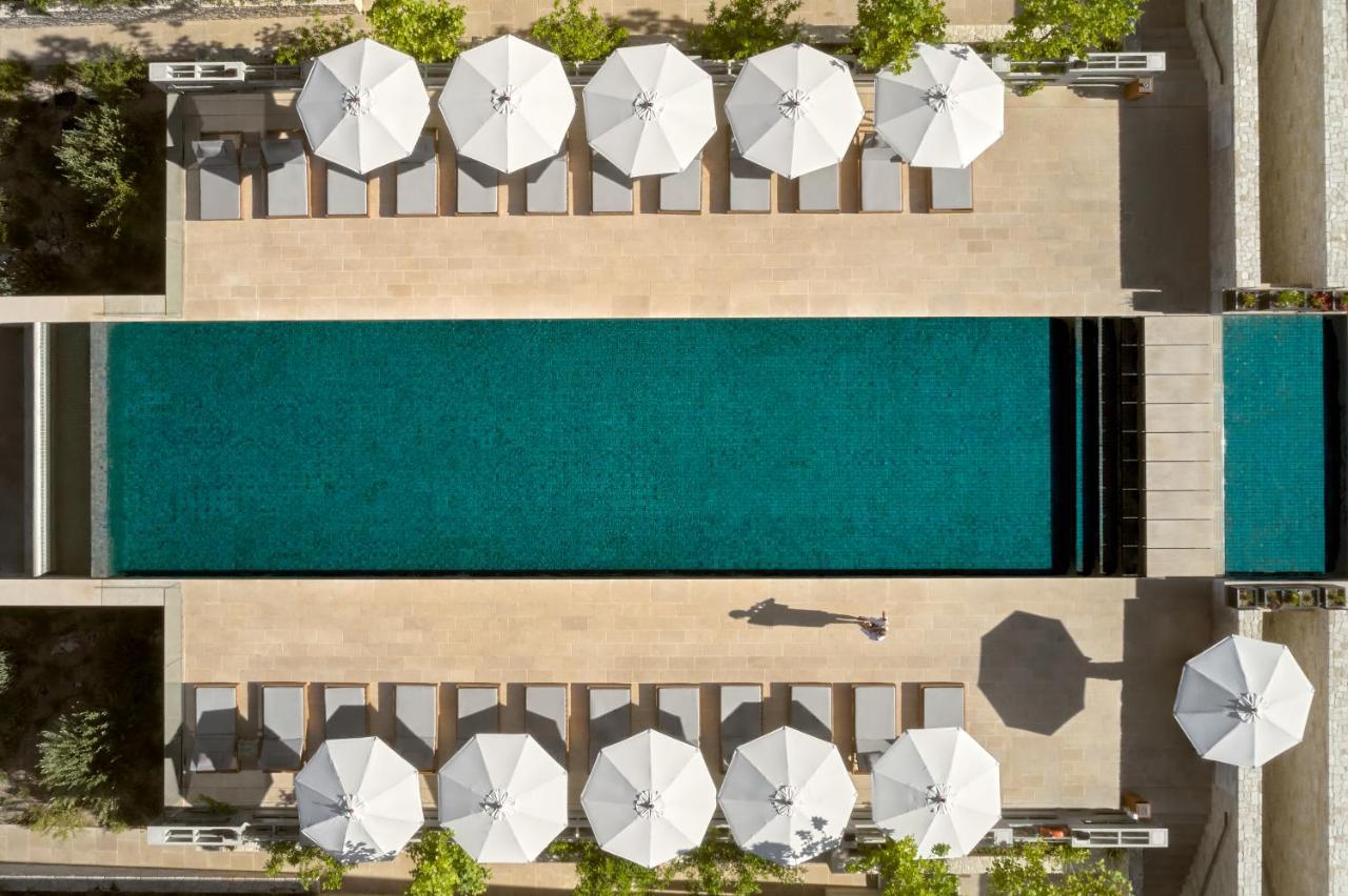 Minthis Resort Tsadha المظهر الخارجي الصورة Aerial view of the pool at the Hotel