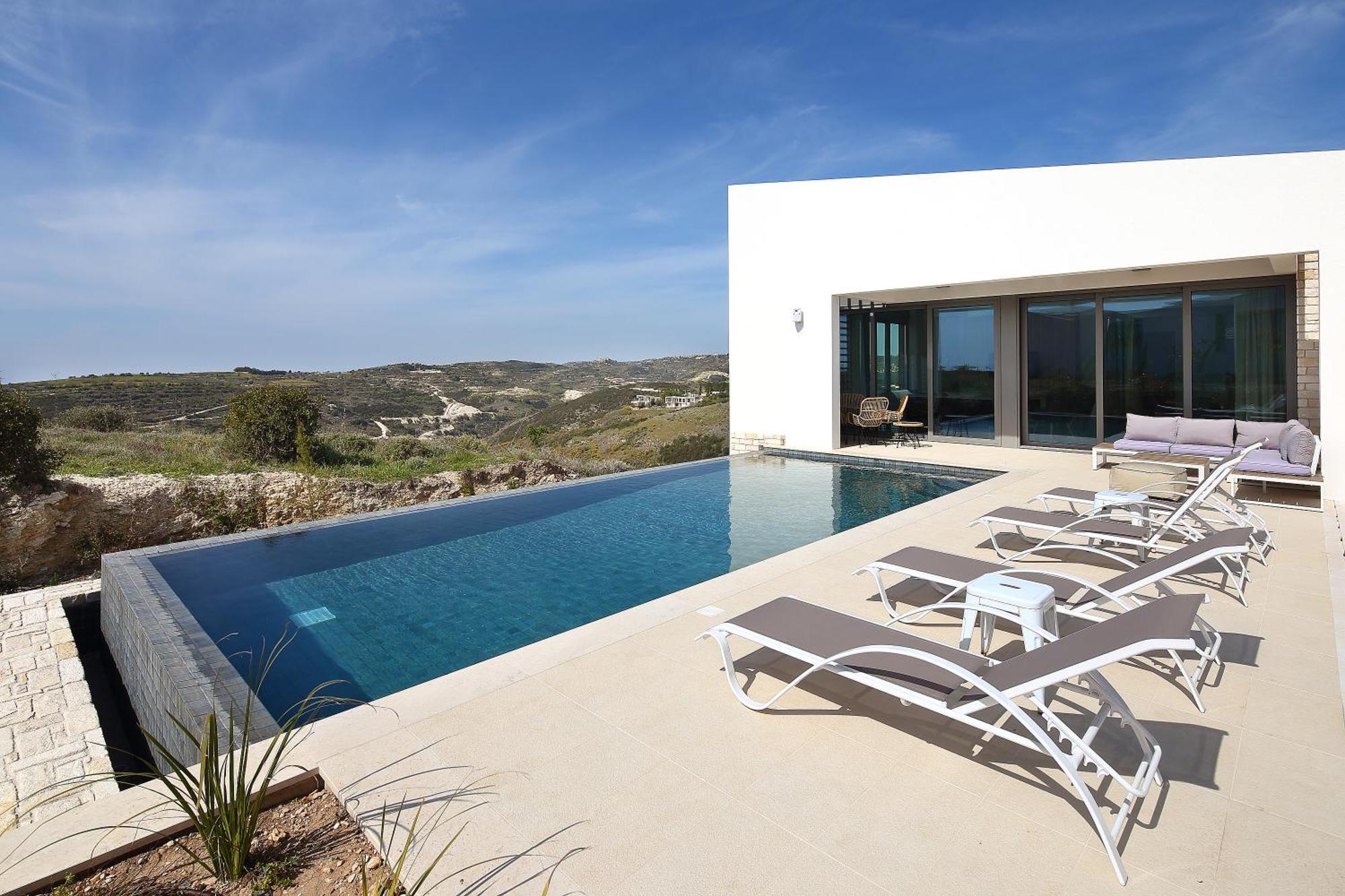 Minthis Resort Tsadha المظهر الخارجي الصورة Villa in the Algarve, Portugal